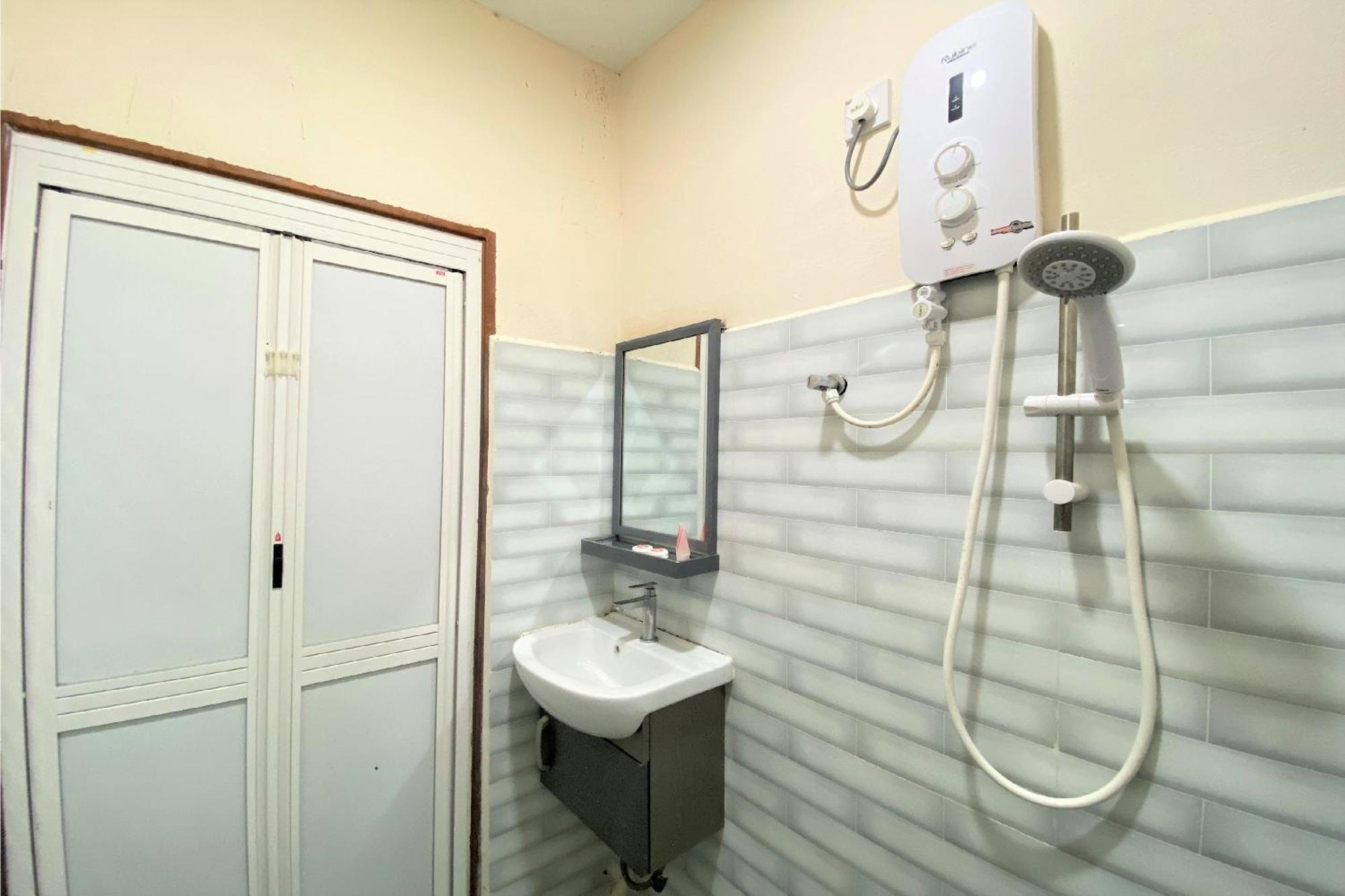 OYO 90205 Bayu Sintok Motel Changlun Bagian luar foto